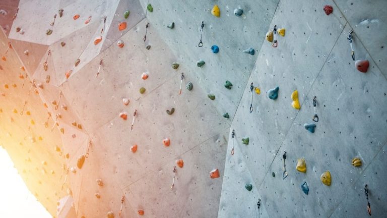 BN_假日帶媽媽去哪玩？室內攀岩初體驗 台中Dapro室內攀岩場(教練確保50分鐘)